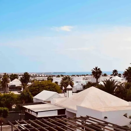 Lovely Atienza 99, Communal Pool, Private Hot Tub * Playa Blanca