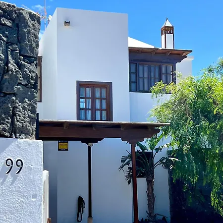 Semesterbostad Lovely Atienza 99 With Hot Tub *