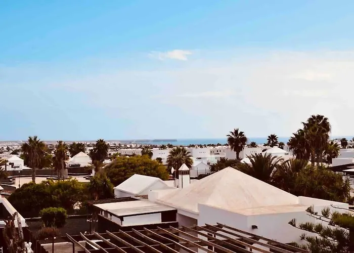 Lovely Atienza 99 With Hot Tub * Playa Blanca (Lanzarote)