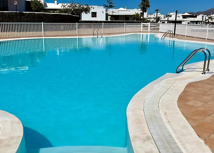 Lovely Atienza 99 With Hot Tub Semesterbostad