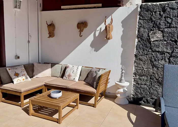 Semesterbostad Lovely Atienza 99 With Hot Tub Playa Blanca (Lanzarote)