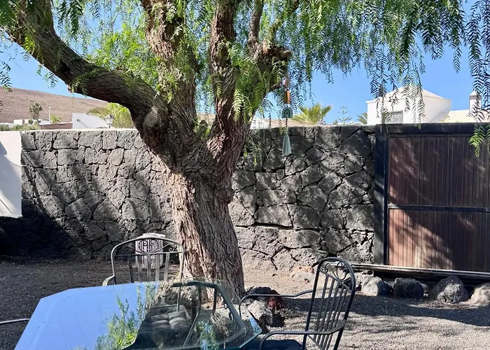 Lovely Atienza 99 With Hot Tub Semesterbostad Playa Blanca (Lanzarote)