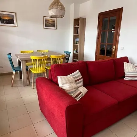 Tatil Evi Lovely Atienza 99 With Hot Tub