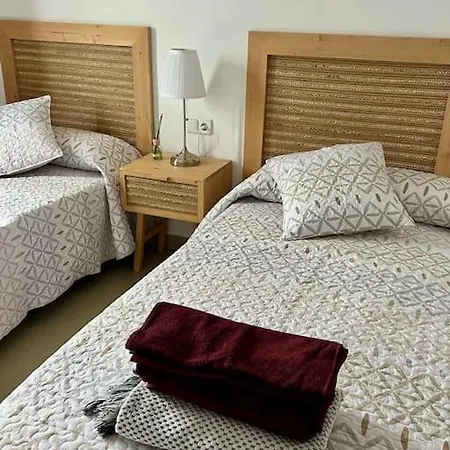 Tatil Evi Lovely Atienza 99 With Hot Tub