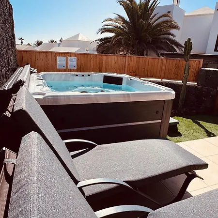 Tatil Evi Lovely Atienza 99 With Hot Tub *