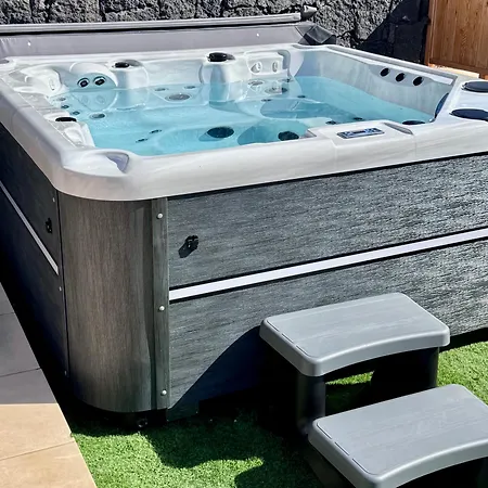 Lovely Atienza 99 With Hot Tub * Playa Blanca