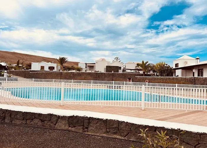 Lovely Atienza 99 With Hot Tub בית נופש *