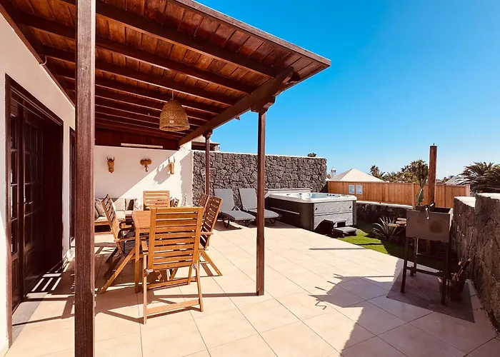 Lovely Atienza 99 With Hot Tub פלאיה בלנקה