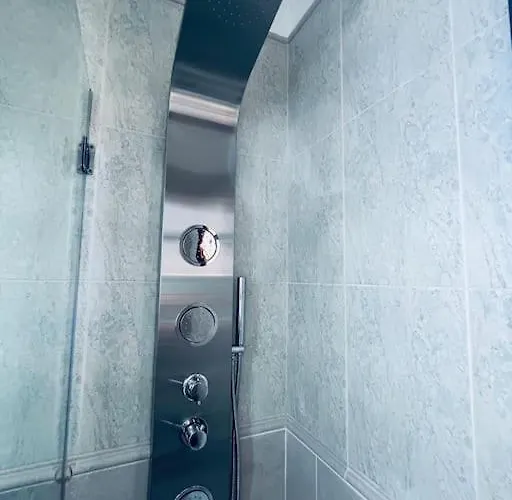 Lovely Atienza 99 With Hot Tub 펜션